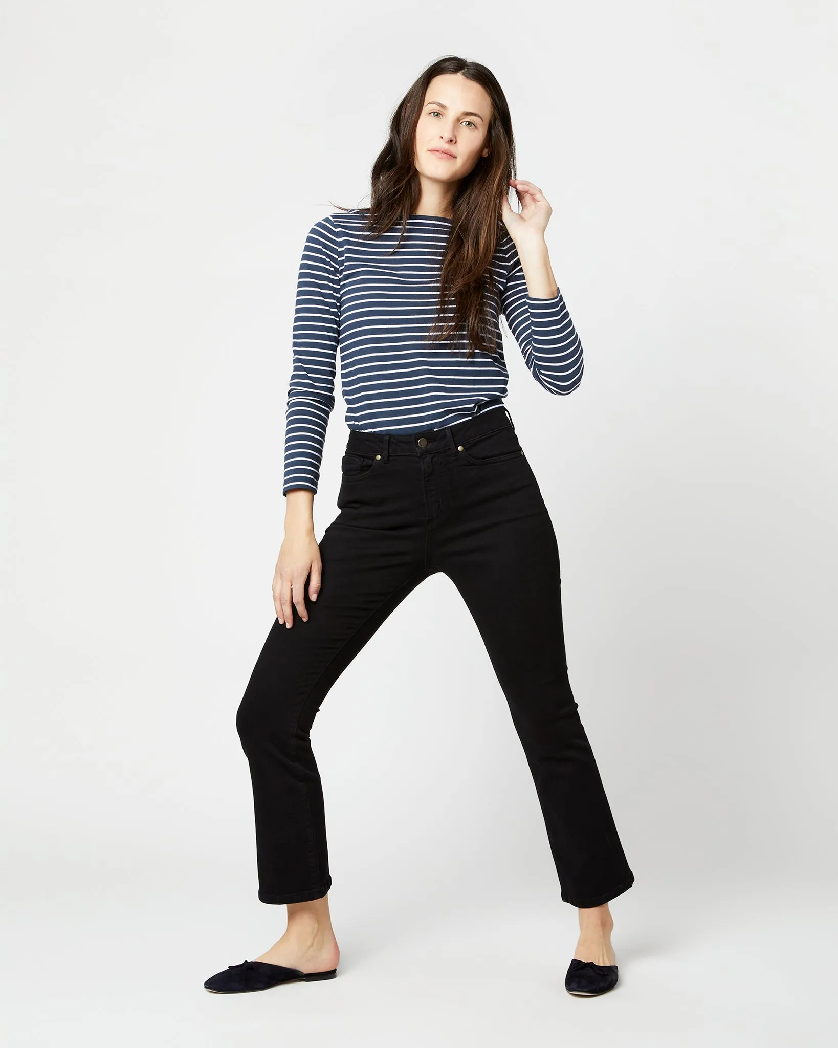 Flare Cropped 5-Pocket Jean in Black Stretch Denim