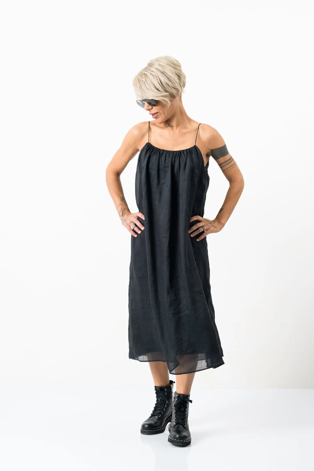 Relaxed Midi Black Dress