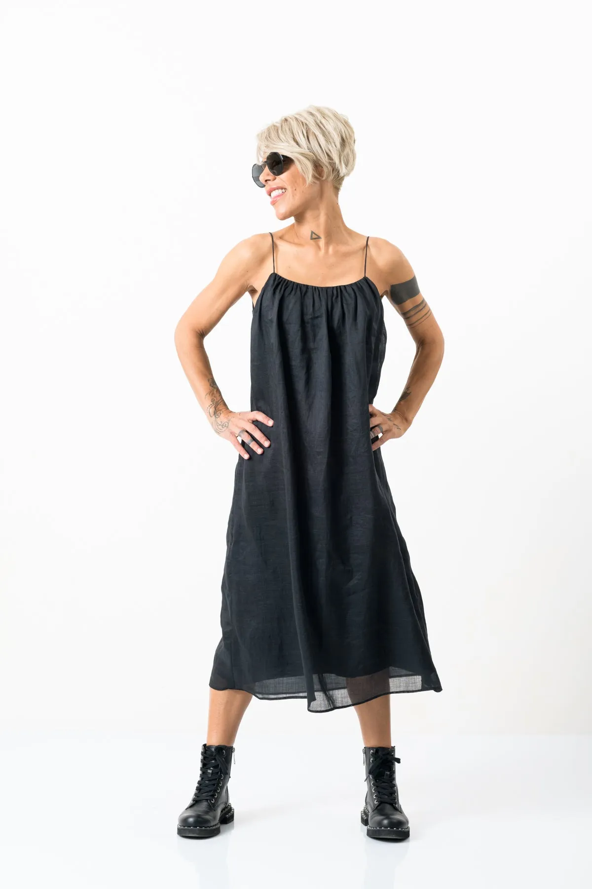 Relaxed Midi Black Dress