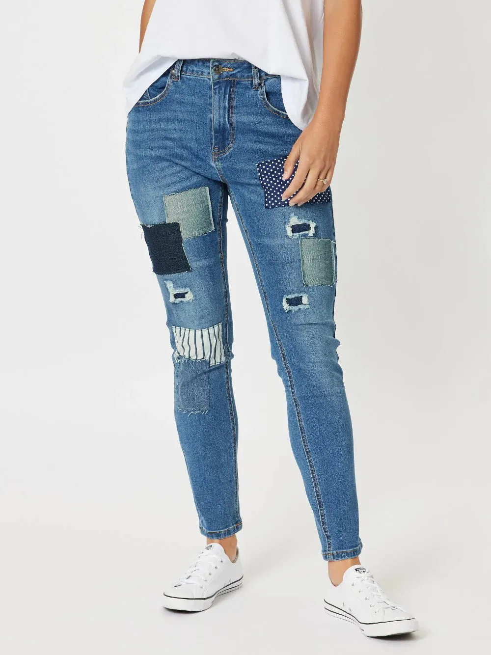 SOFIA PATCH JEAN